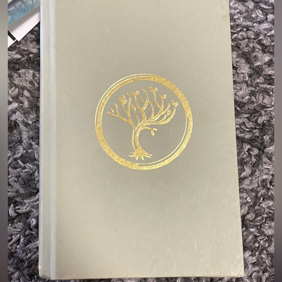 Divergent hard copy book 2 (insurgent) by Veronica Roth - Picture 5 of 6